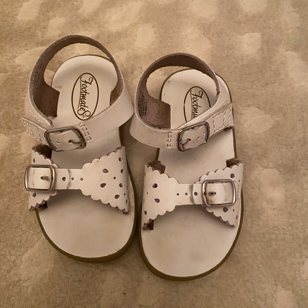 FootMates Ariel Sandal size 6